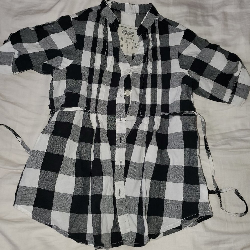 Mossimo Girl's button down shirt extra small